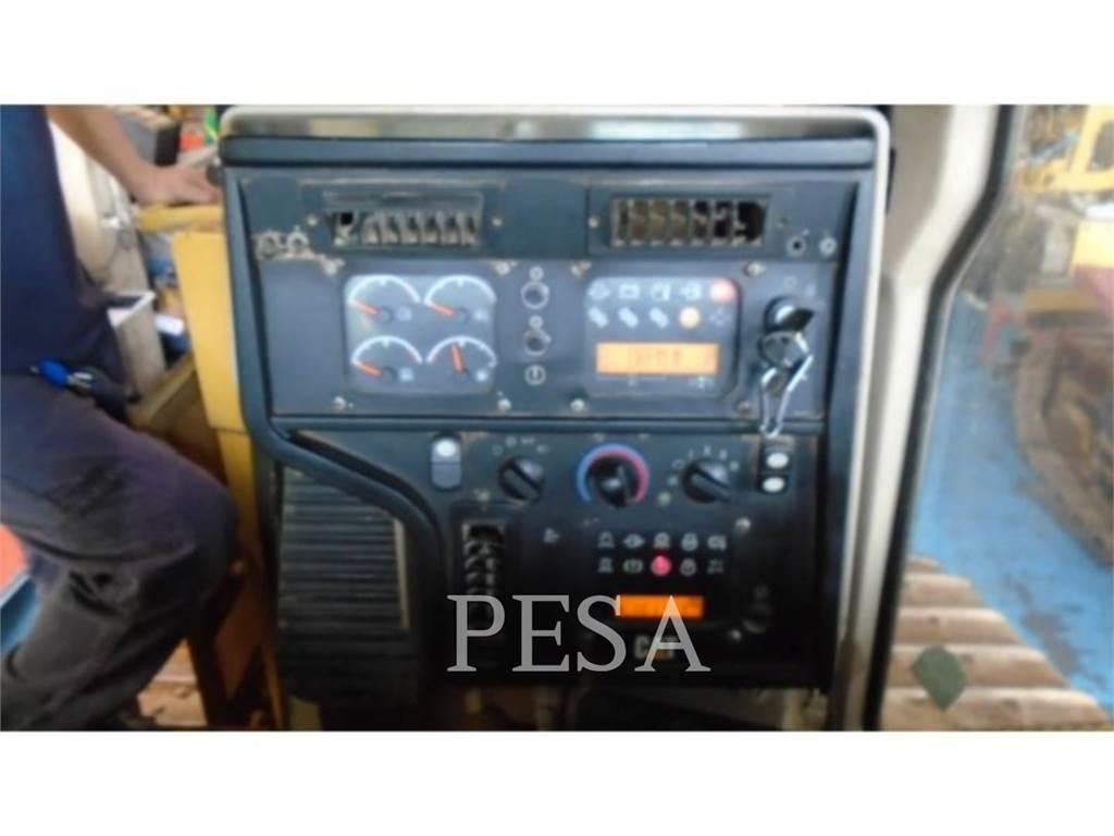 CAT D6T Spycharki gąsienicowe