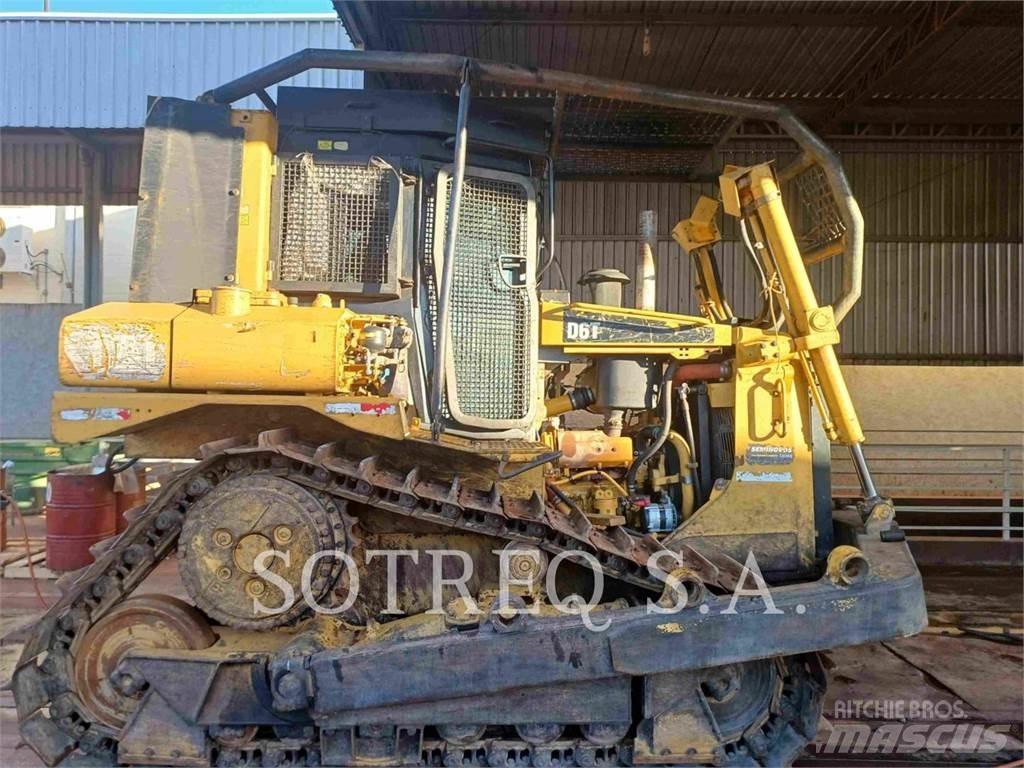 CAT D6T Spycharki gąsienicowe