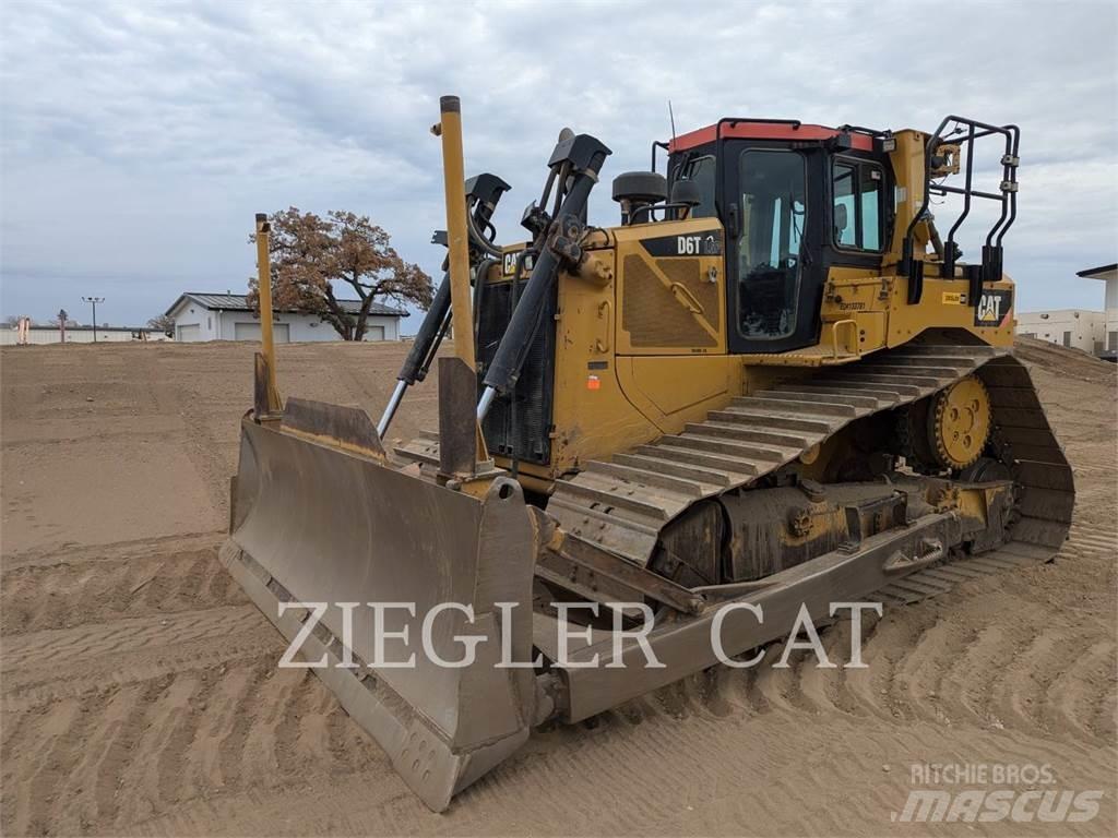 CAT D6T Spycharki gąsienicowe