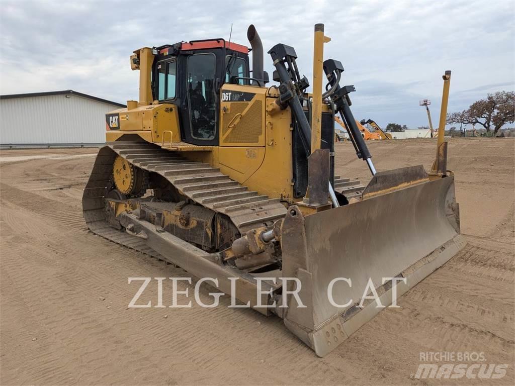 CAT D6T Spycharki gąsienicowe