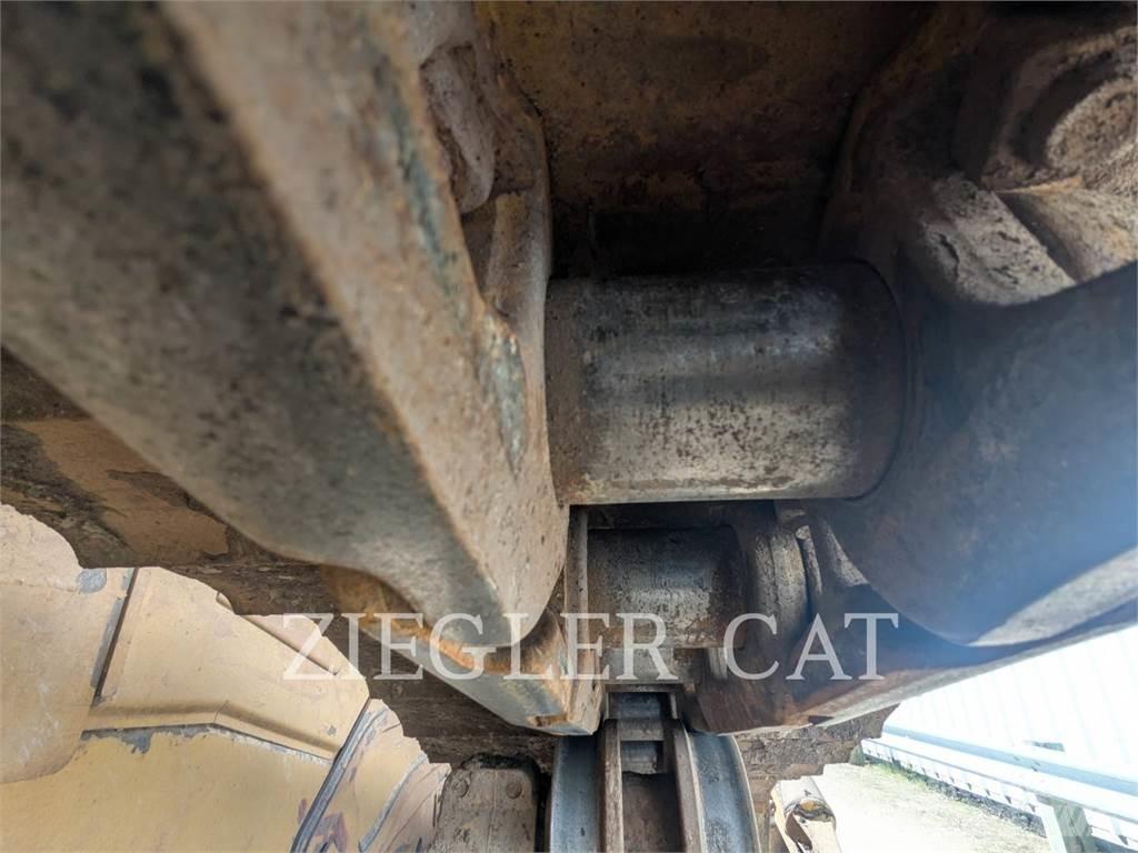 CAT D6T Spycharki gąsienicowe