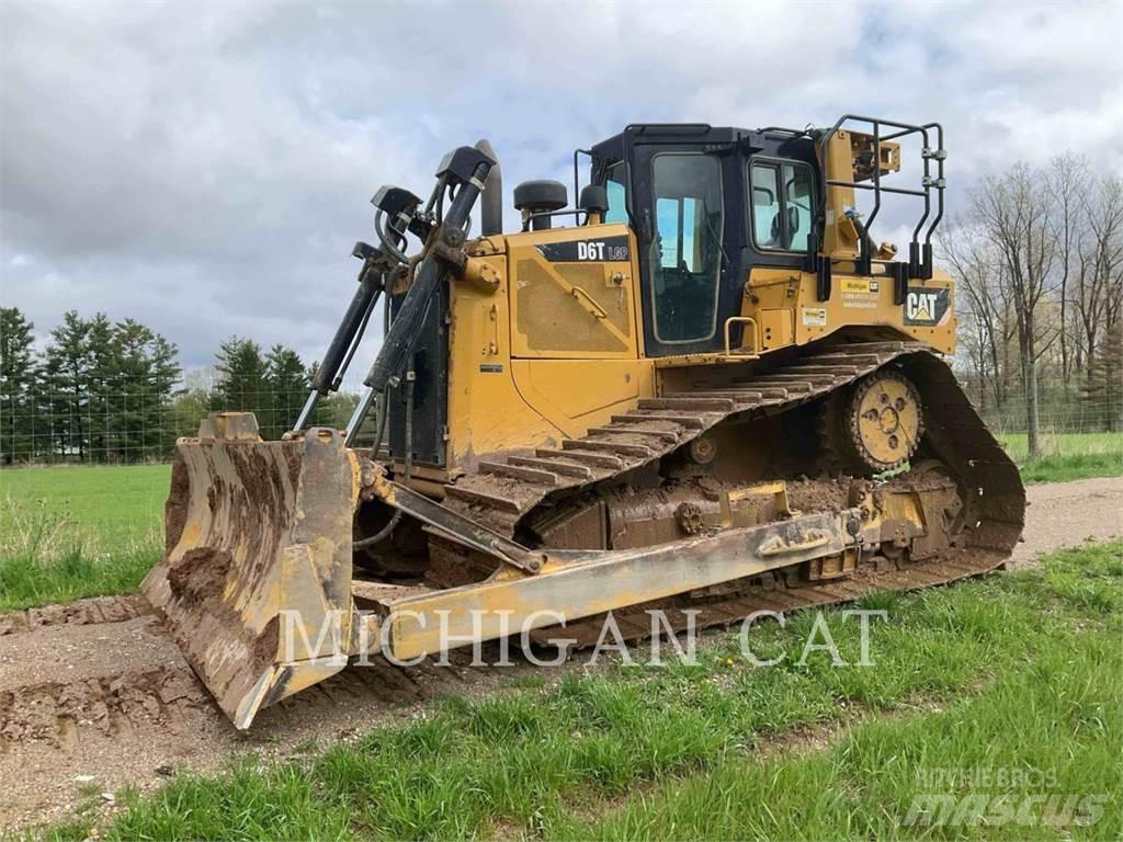CAT D6T Spycharki gąsienicowe