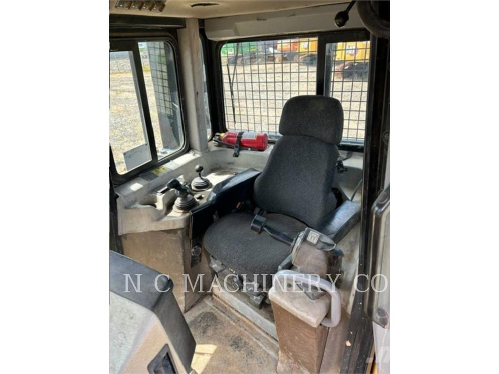 CAT D6T Spycharki gąsienicowe