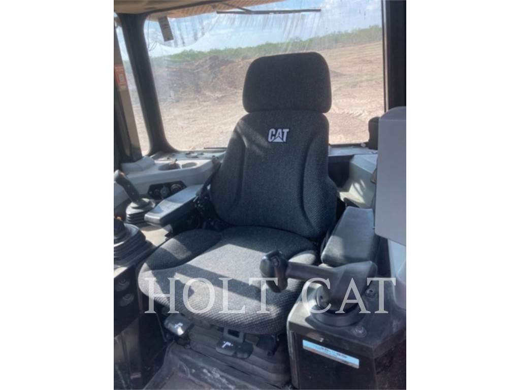 CAT D6T XWVP Spycharki gąsienicowe