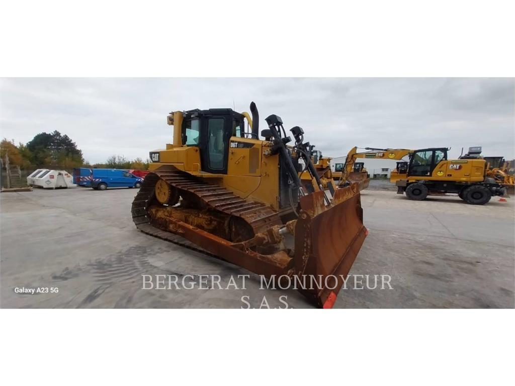 CAT D6T4F LGP Spycharki gąsienicowe