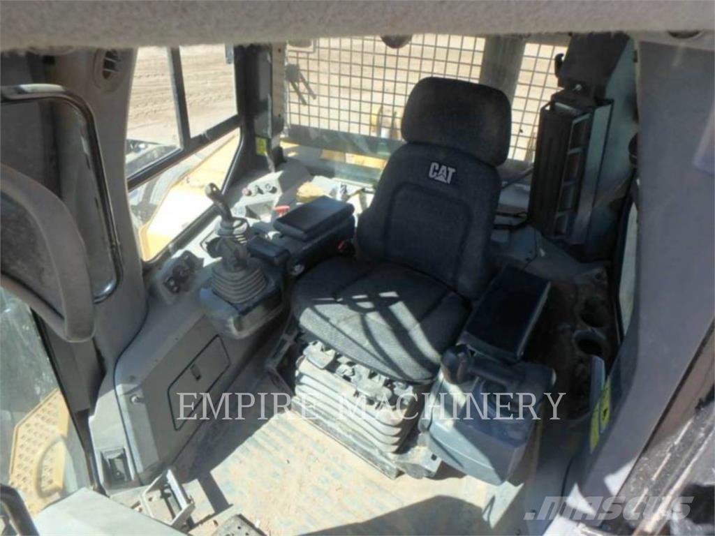 CAT D7E Spycharki gąsienicowe