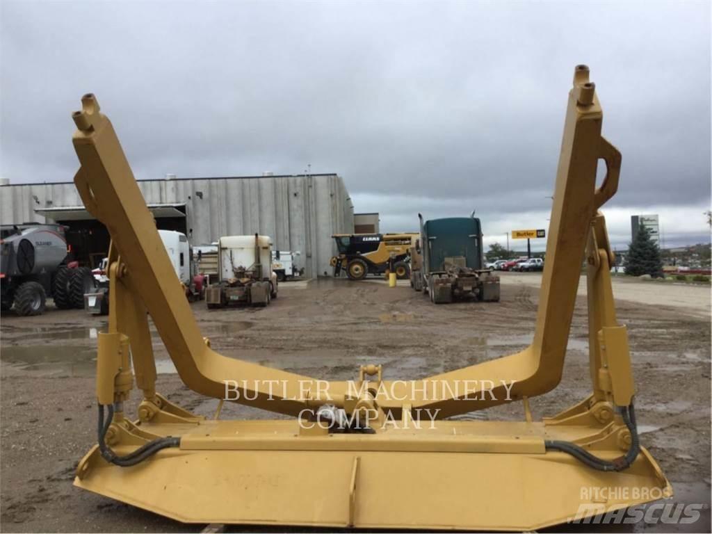 CAT D7E A BLADE Lemiesze