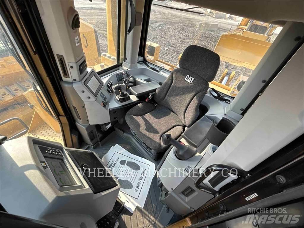 CAT D8 SU Spycharki gąsienicowe