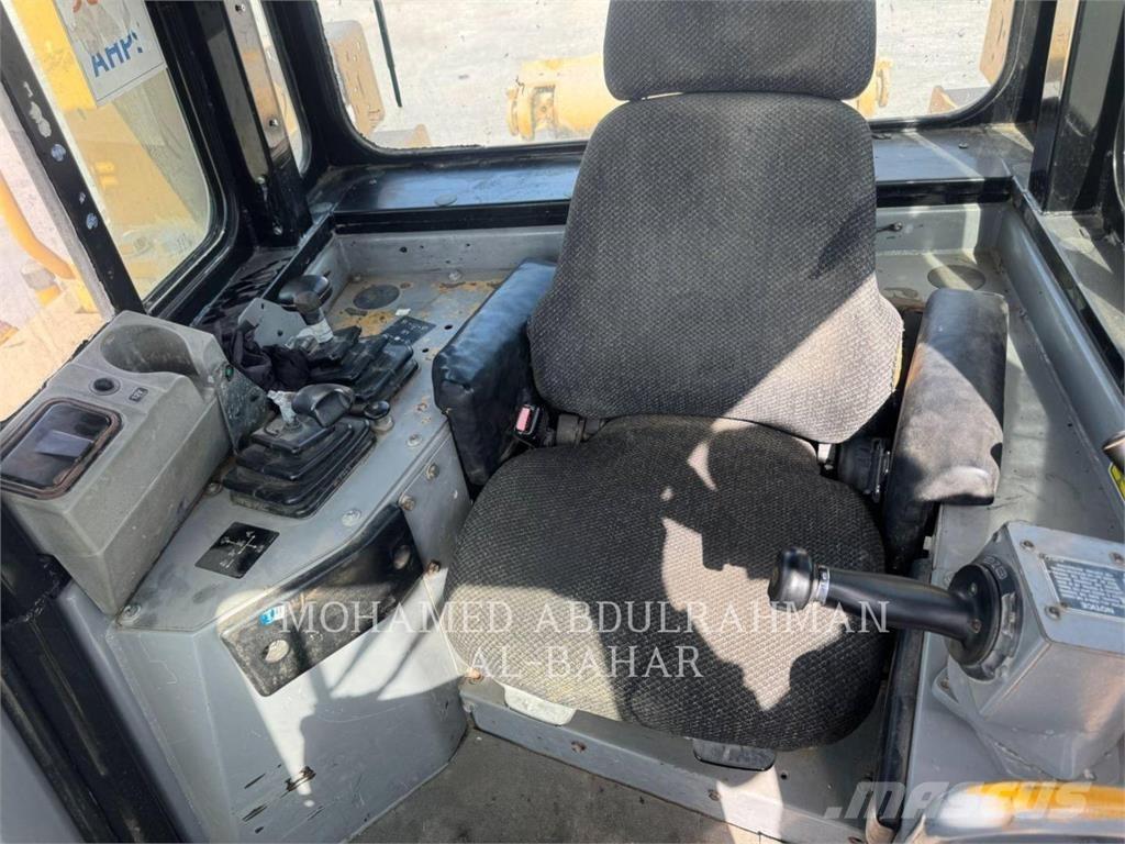 CAT D8RLRC Spycharki gąsienicowe
