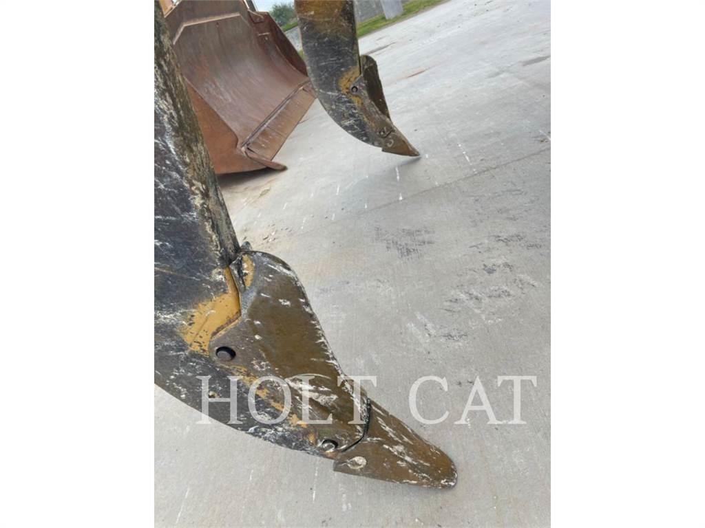 CAT D8T Spycharki gąsienicowe