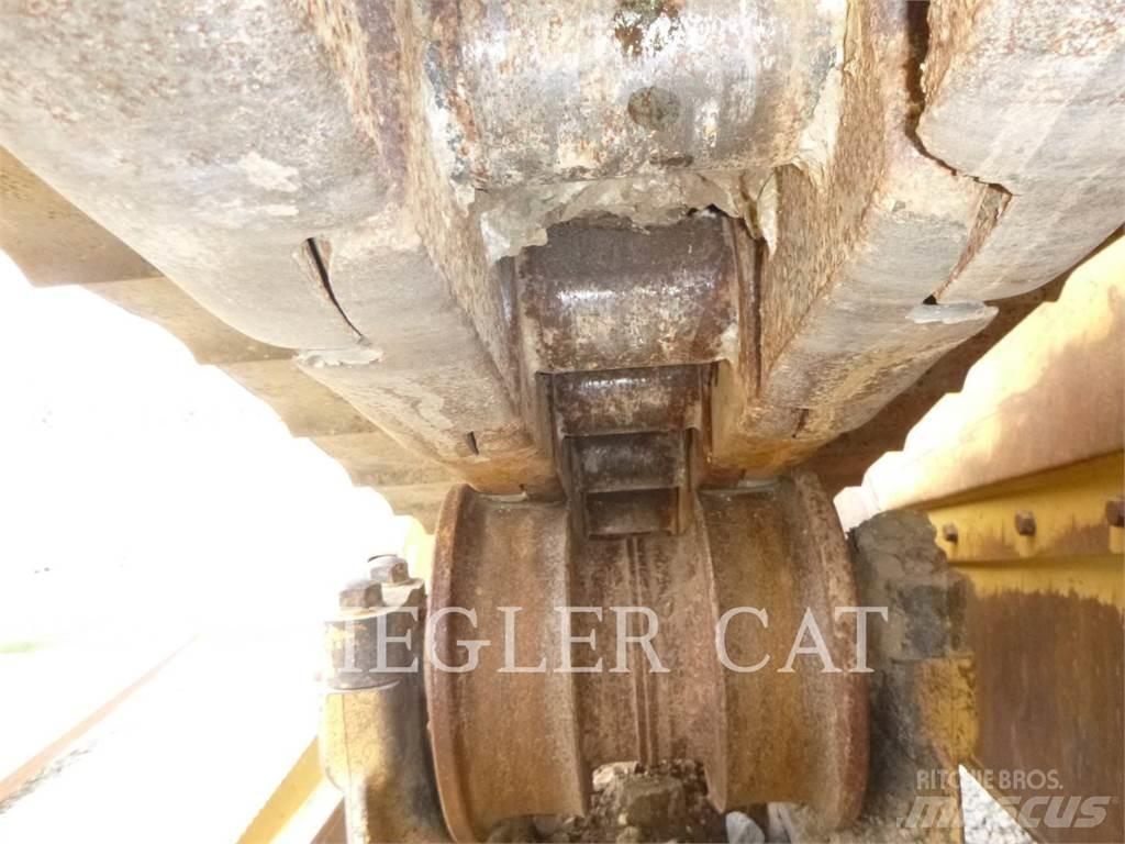 CAT D8T Spycharki gąsienicowe