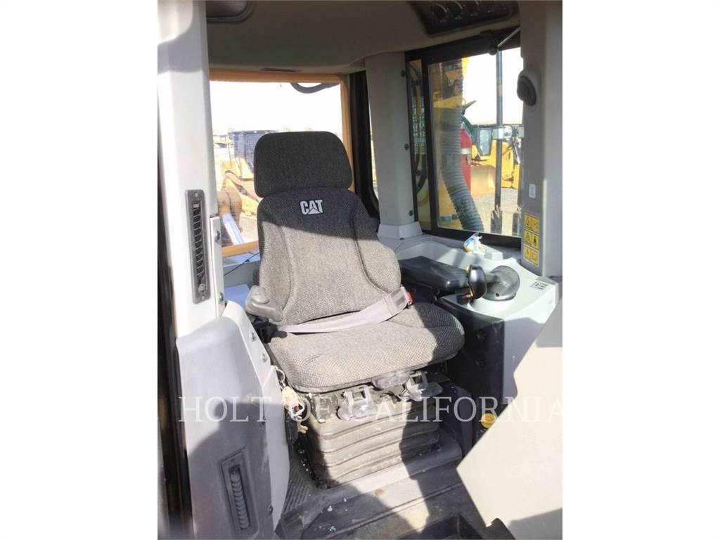 CAT D8T Spycharki gąsienicowe