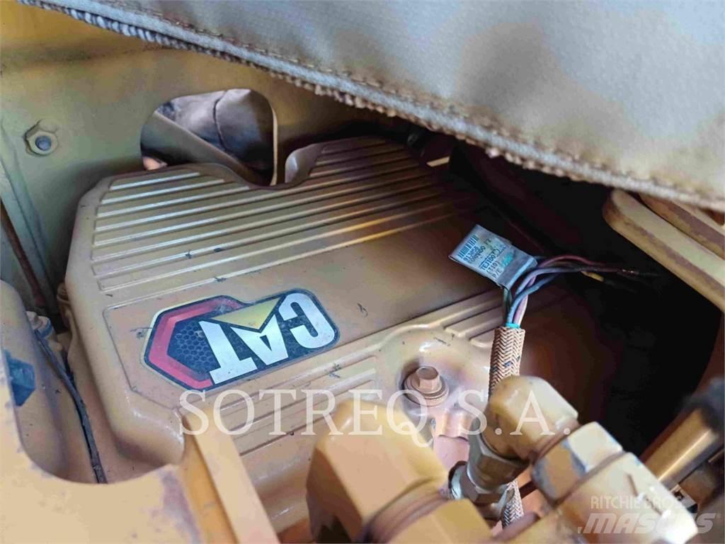 CAT D8T Spycharki gąsienicowe
