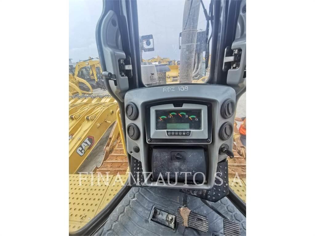 CAT D8T Spycharki gąsienicowe