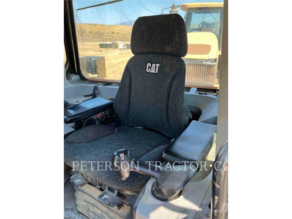 CAT D8T Spycharki gąsienicowe