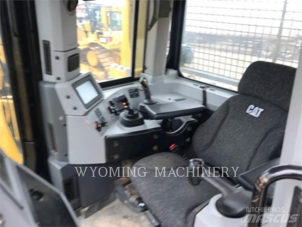 CAT D8T Spycharki gąsienicowe