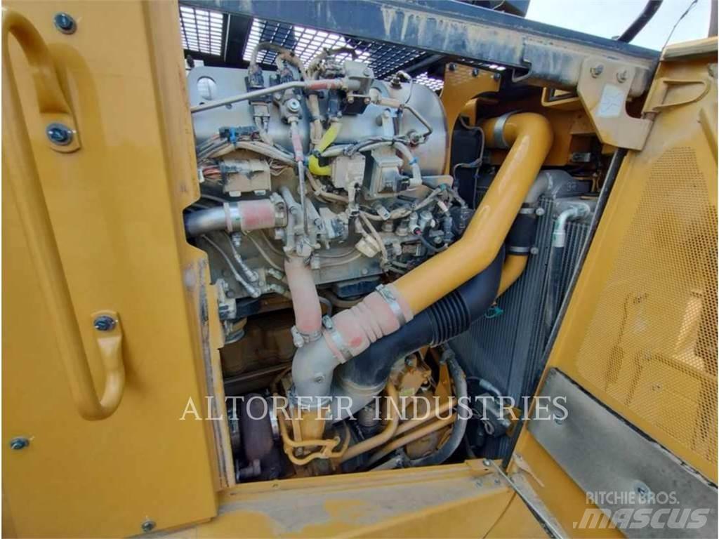 CAT D8T R Spycharki gąsienicowe