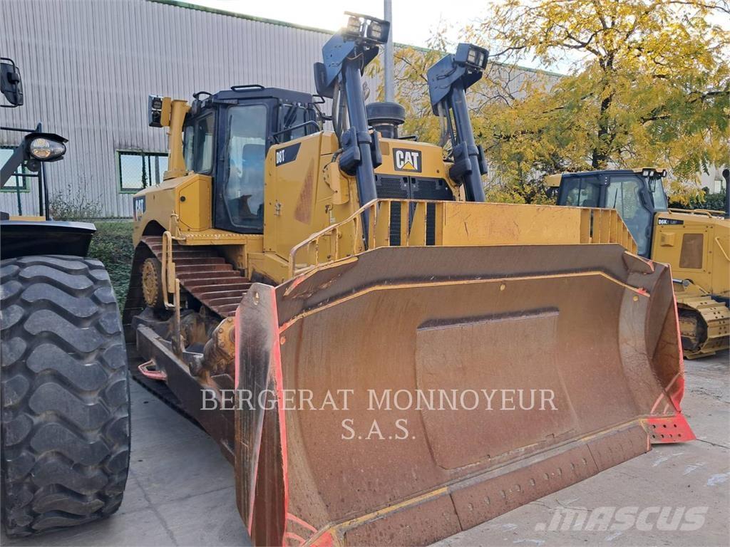CAT D8T4F Spycharki gąsienicowe