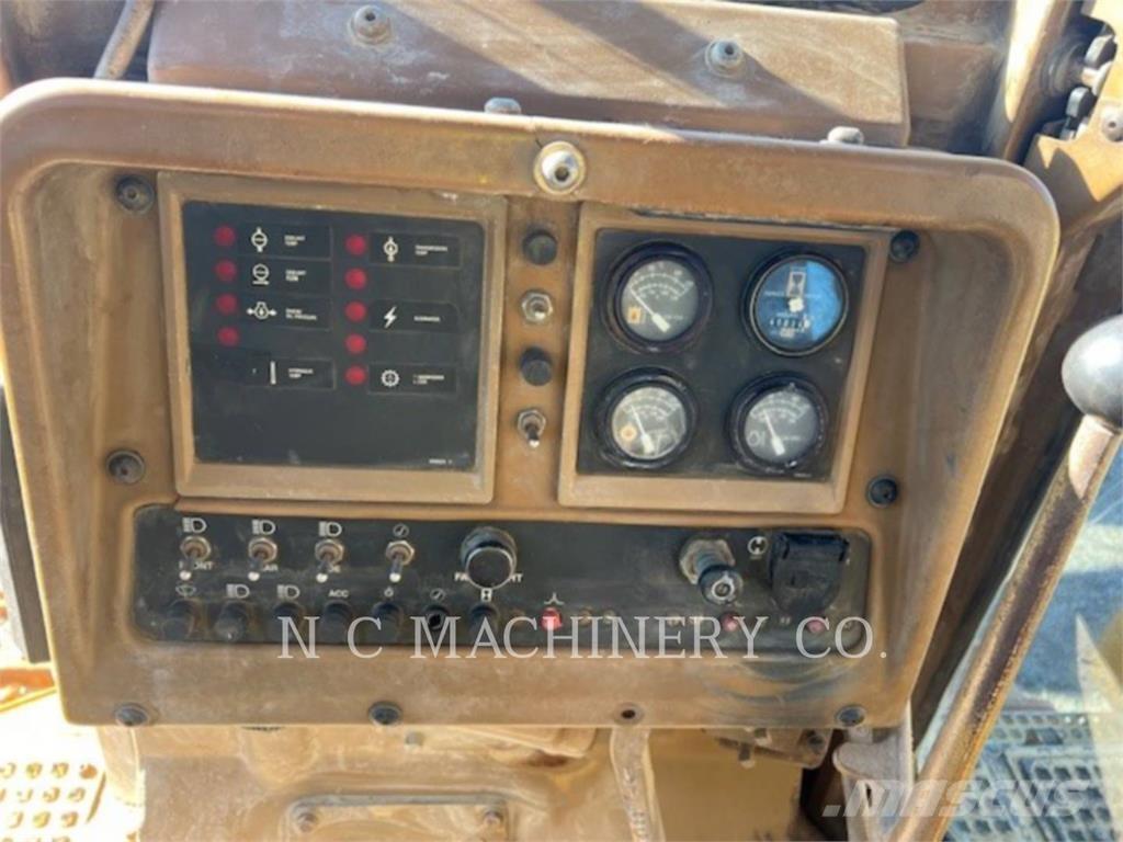 CAT D9N Spycharki gąsienicowe