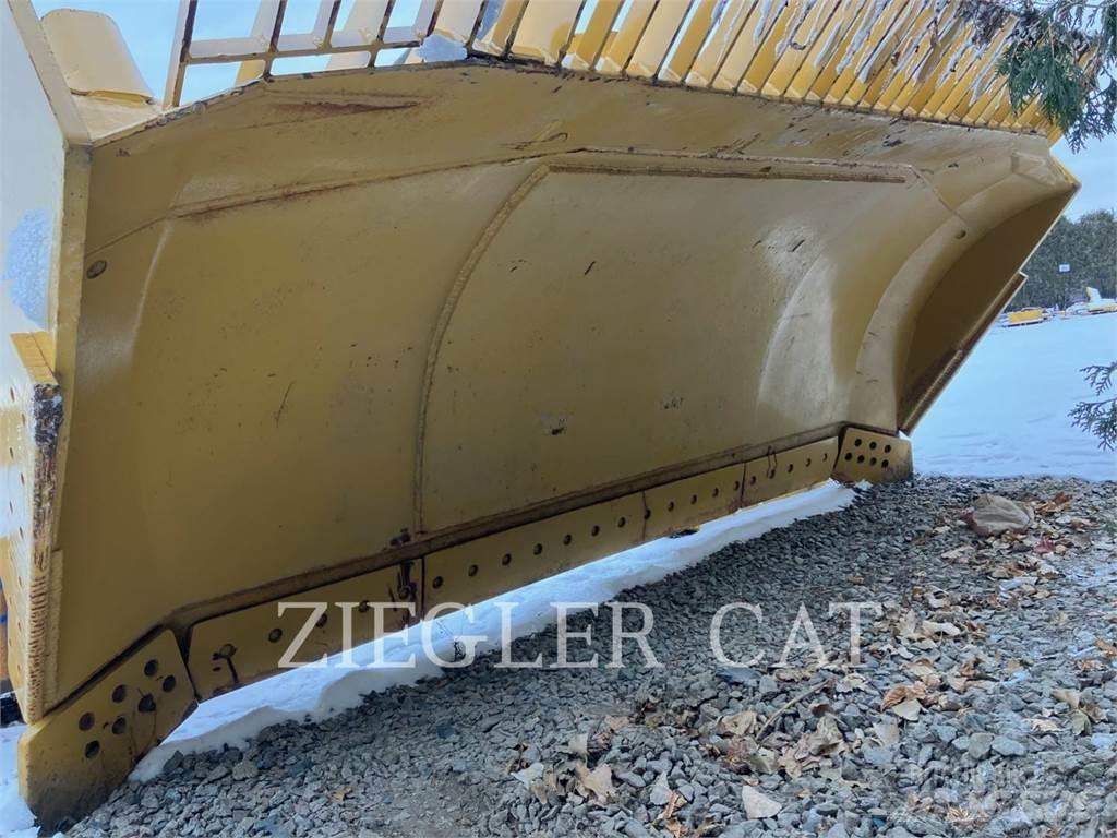 CAT D9TSUBLADE Lemiesze