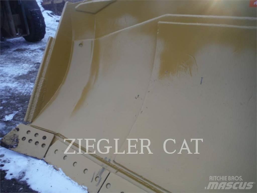 CAT D9TSUBLADE Lemiesze