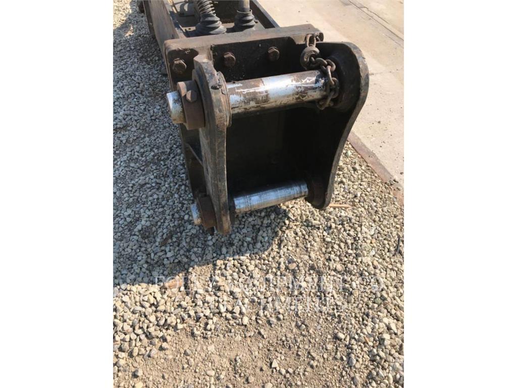 CAT HB120GC-B Koparki gąsienicowe