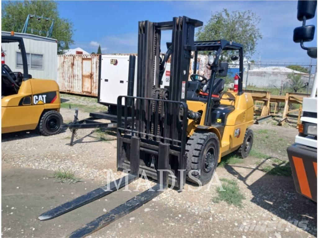 CAT LIFT TRUCKS DP50CNM Wózki Diesla
