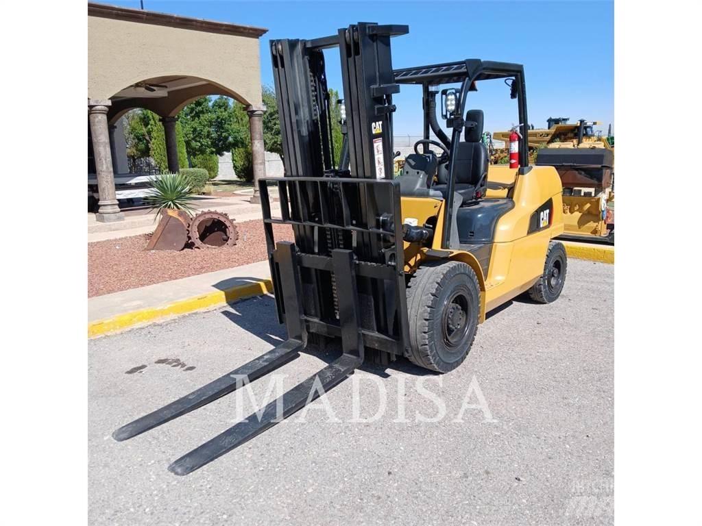 CAT LIFT TRUCKS DP50NM1 Wózki Diesla