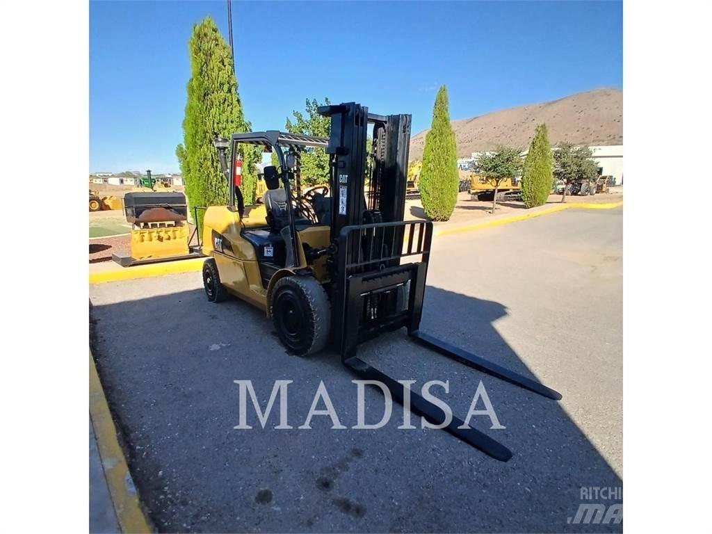 CAT LIFT TRUCKS DP50NM1 Wózki Diesla
