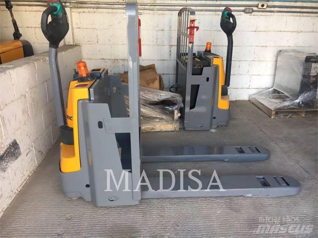 CAT LIFT TRUCKS EJE120E Wózki widłowe inne