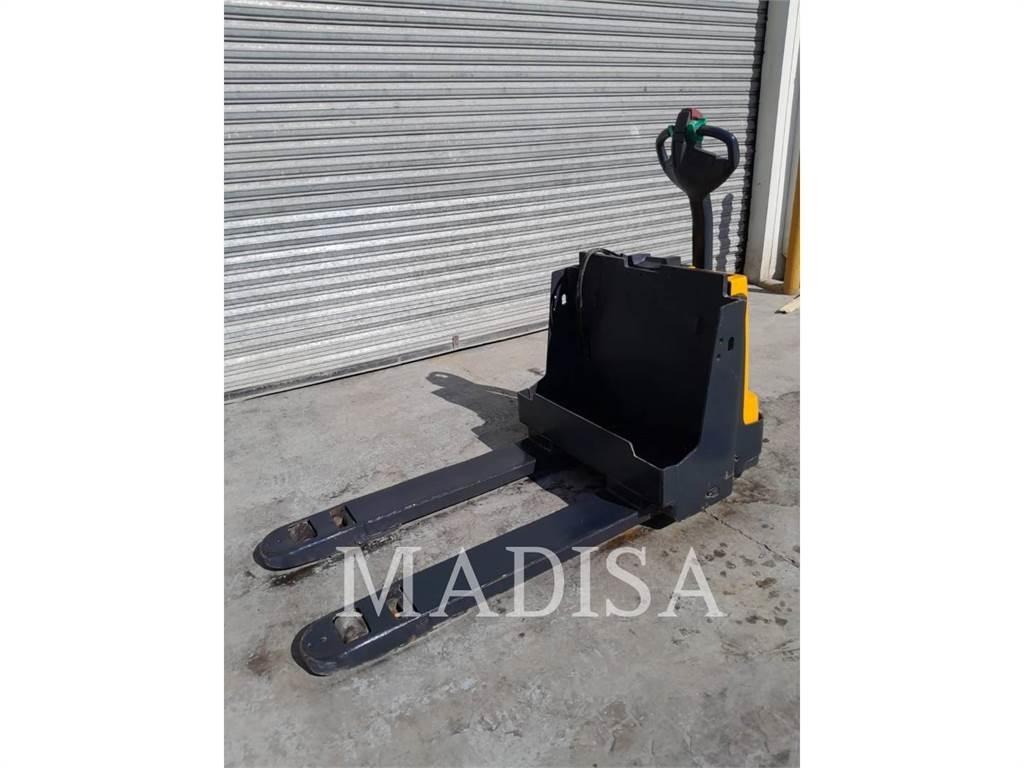 CAT LIFT TRUCKS EJE120E Wózki golfowe