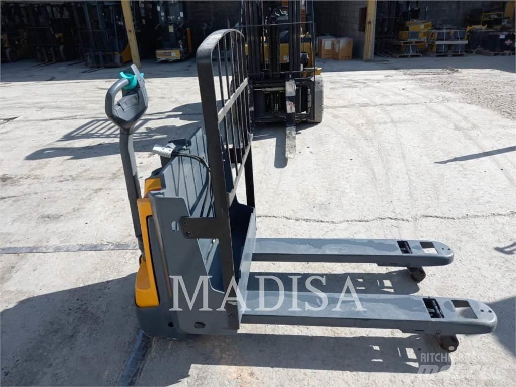 CAT LIFT TRUCKS EJE120E Wózki widłowe inne