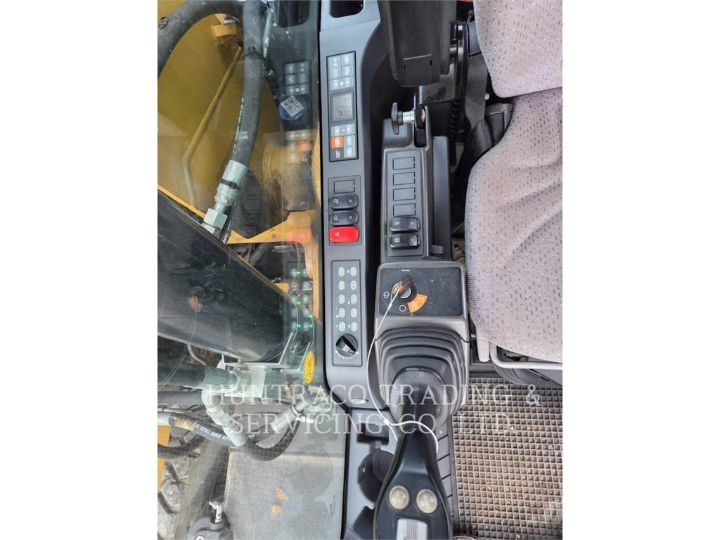 CAT M318F Koparki kołowe