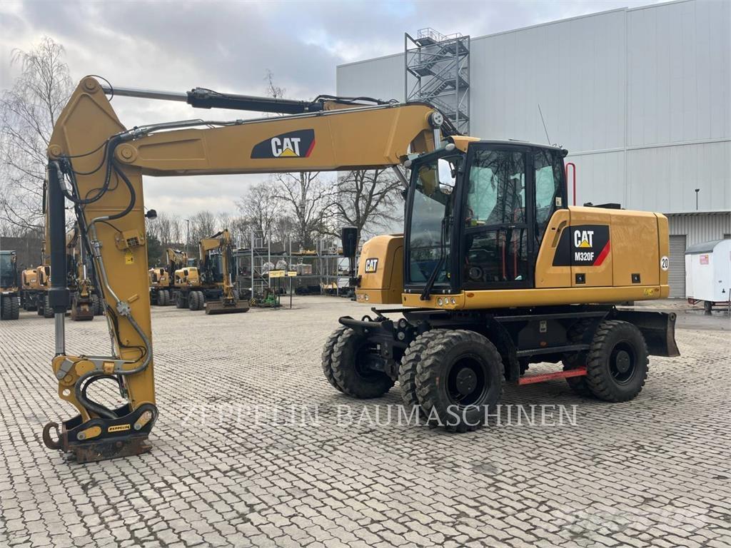 CAT M320F Koparki kołowe