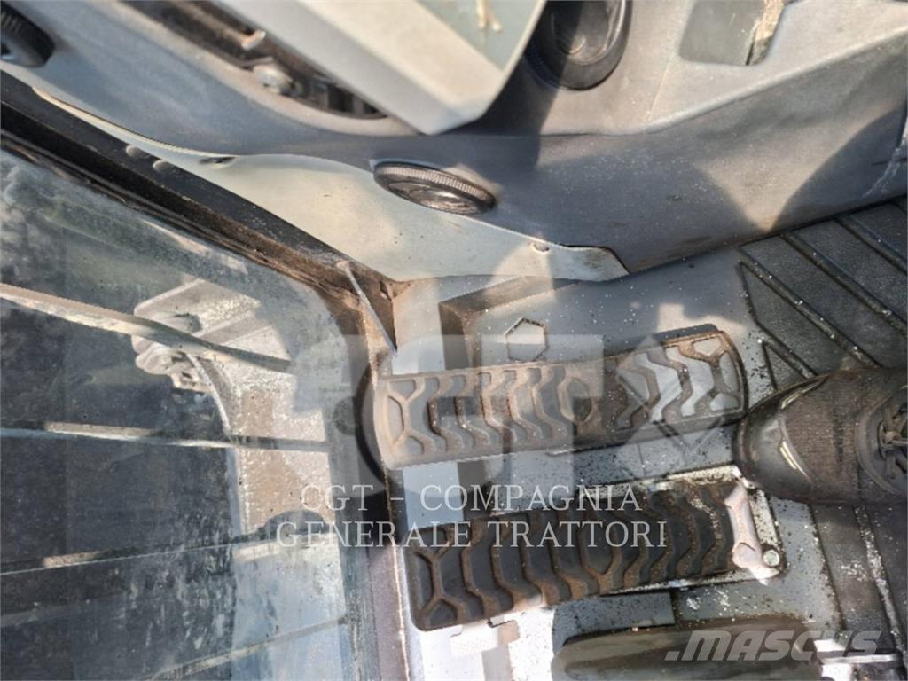 CAT MH 3024 Koparki kołowe