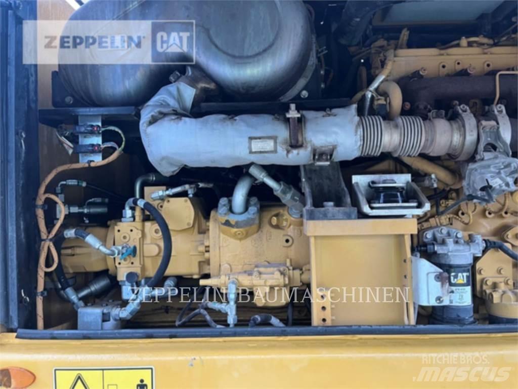 CAT MH3024 Koparki wyburzeniowe