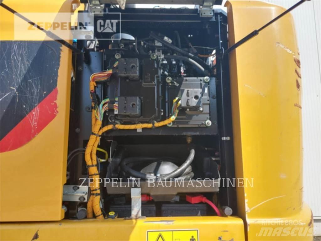 CAT MH3024-06C Koparki wyburzeniowe