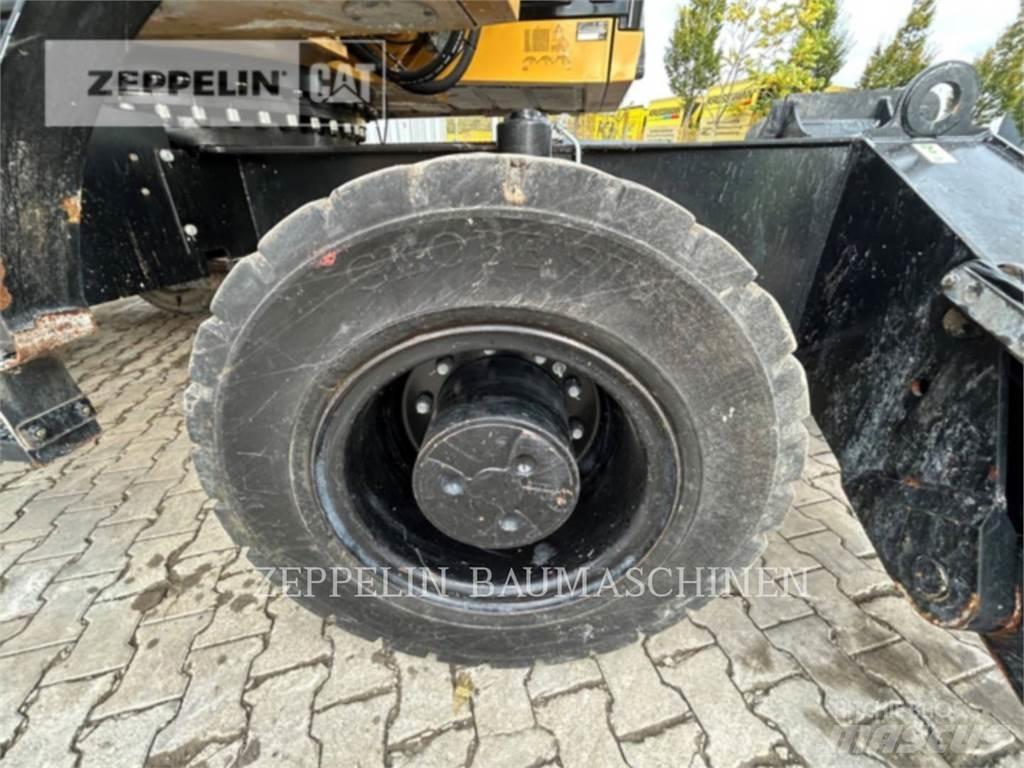 CAT MH3024-06C Koparki wyburzeniowe