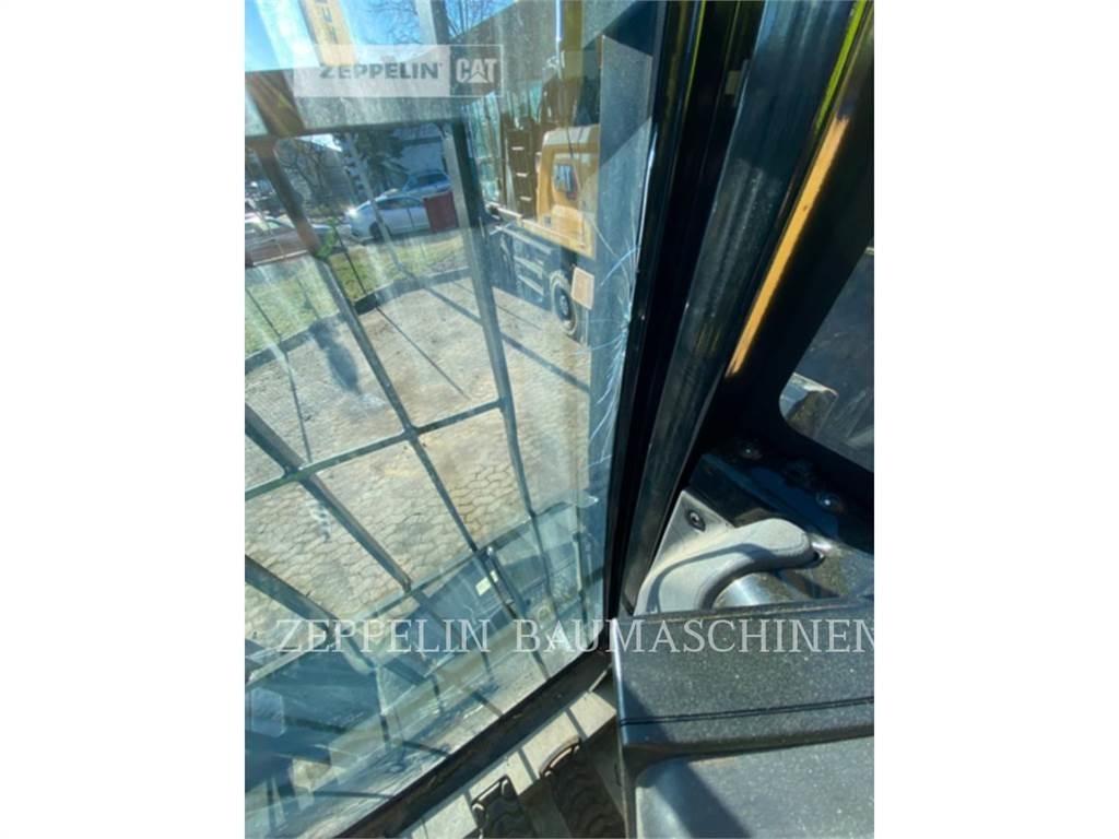 CAT MH3026-06C Koparki wyburzeniowe