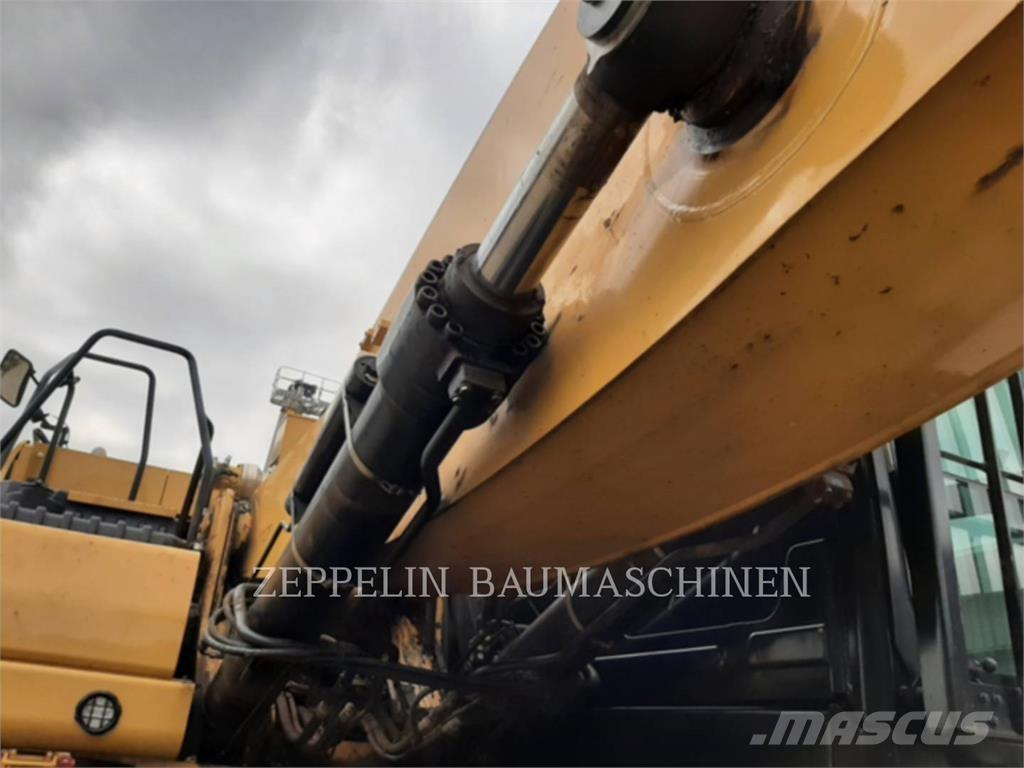 CAT MH3040-07A Koparki wyburzeniowe