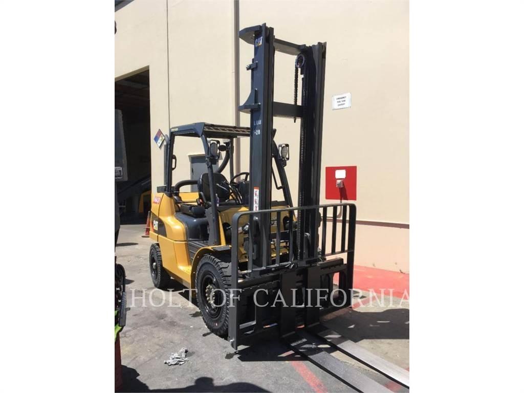 CAT MITSUBISHI DP40N1 Wózki Diesla