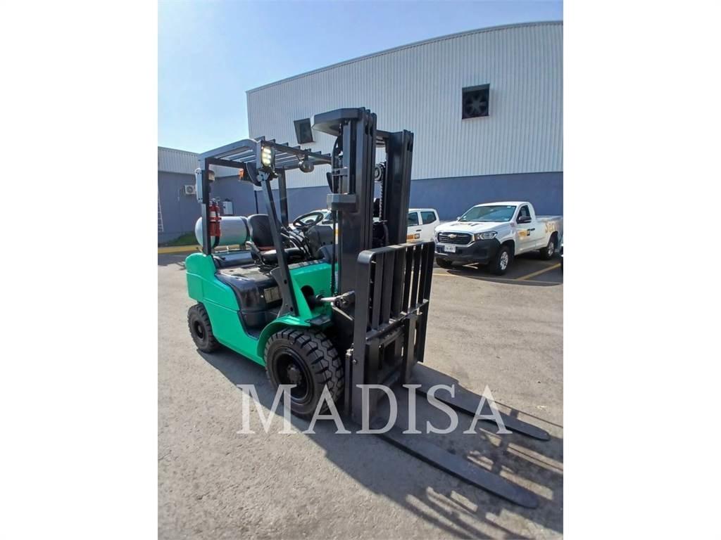 CAT MITSUBISHI FG30N-LP Wózki widłowe inne