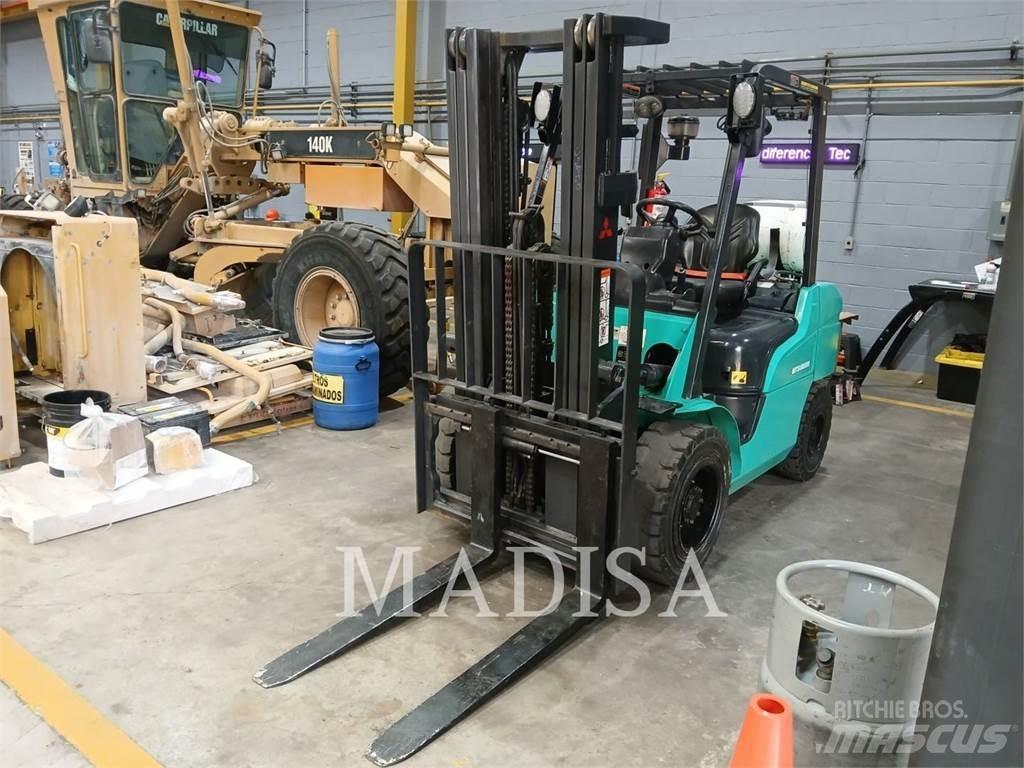 CAT MITSUBISHI FG30N-LP Wózki widłowe inne