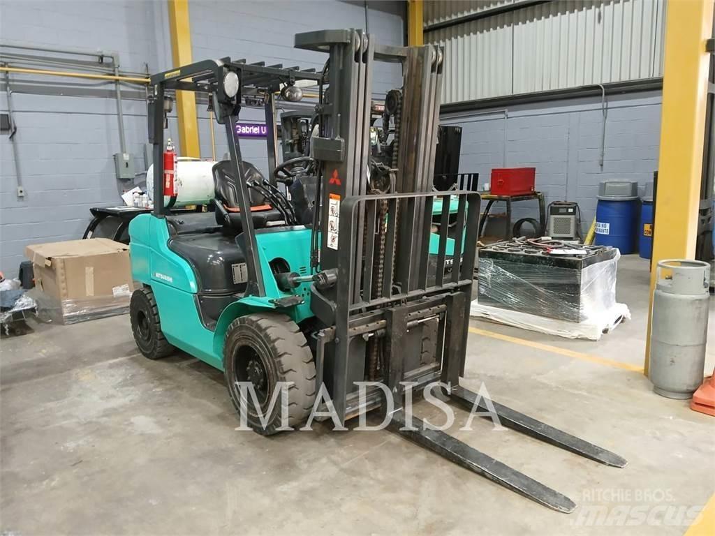 CAT MITSUBISHI FG30N-LP Wózki widłowe inne