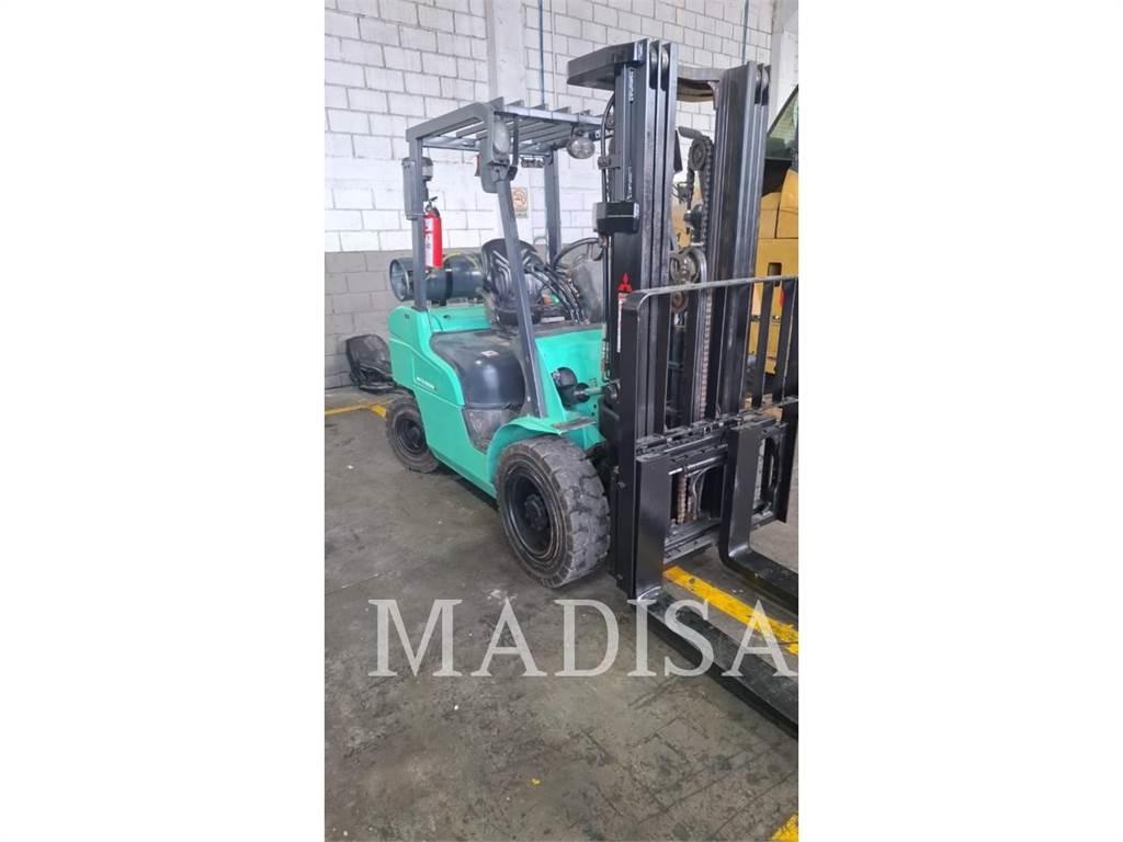 CAT MITSUBISHI FG30N-LP Wózki widłowe inne