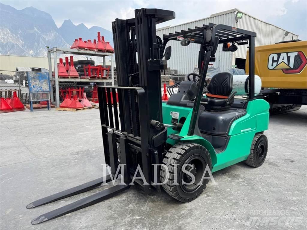 CAT MITSUBISHI FG30N-LP Wózki widłowe inne