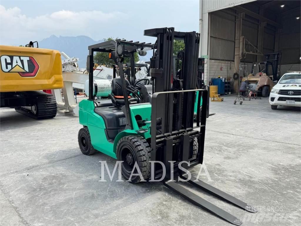 CAT MITSUBISHI FG30N-LP Wózki widłowe inne