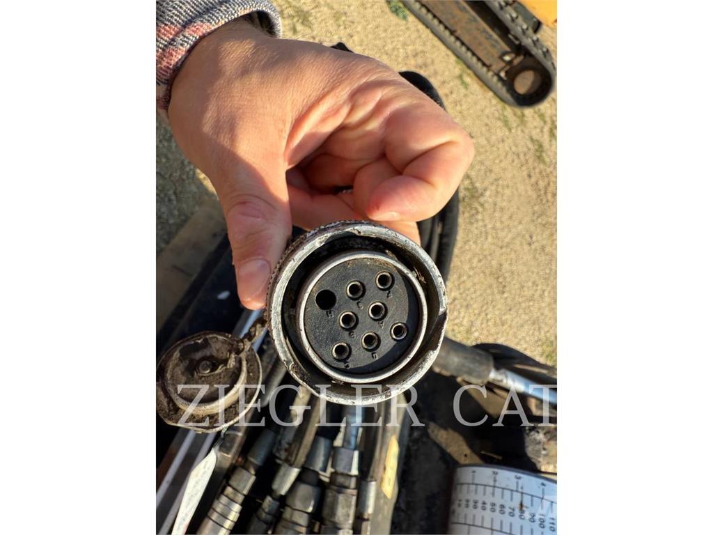 CAT PC205 Ładowarki burtowe