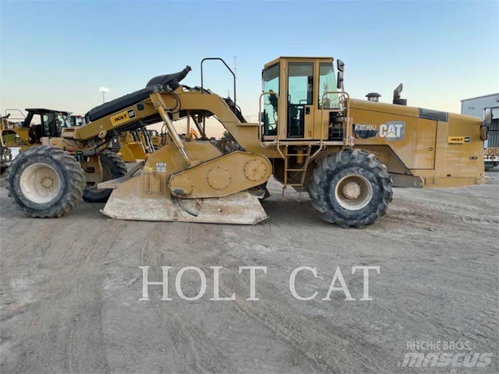 CAT RM300 Recyklery do asfaltu