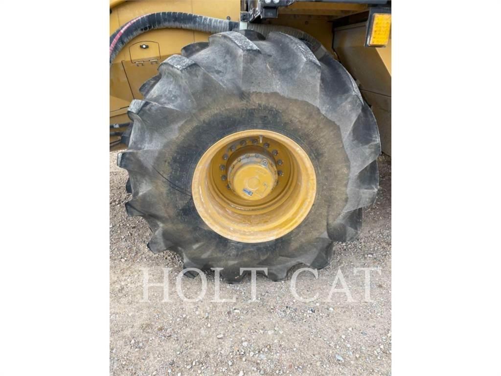 CAT RM400 Recyklery do asfaltu